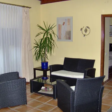 Guenstige Zur Strasse Apartment *